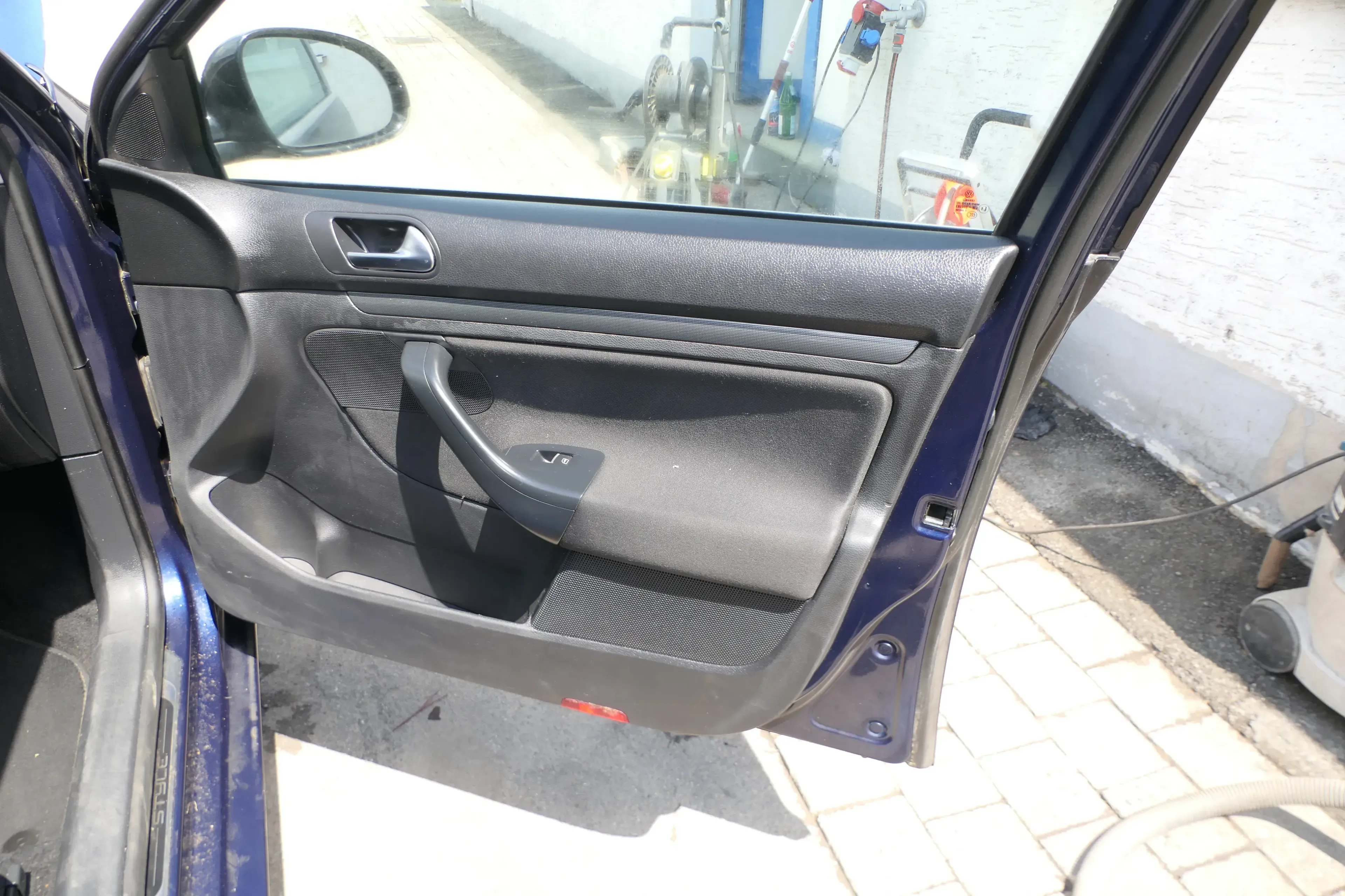 1x Golf Variant Kombi AJ5 5 1K Türverkleidung Verkleidung Tür vorne rechts schwa - Bild 1