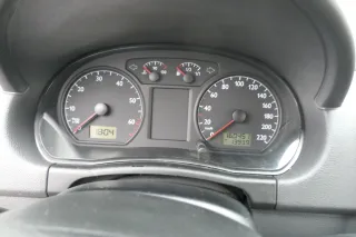 VW Polo 9N Tacho Tachometer Kombiinstrument 160.000km 6Q0920800P 1,2 47kw 40kw - Bild 1