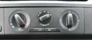 Fabia 5J Klimabedienteil Bedienteil 5J0820045B manuelle Klimaanlage Climatic - Bild 1