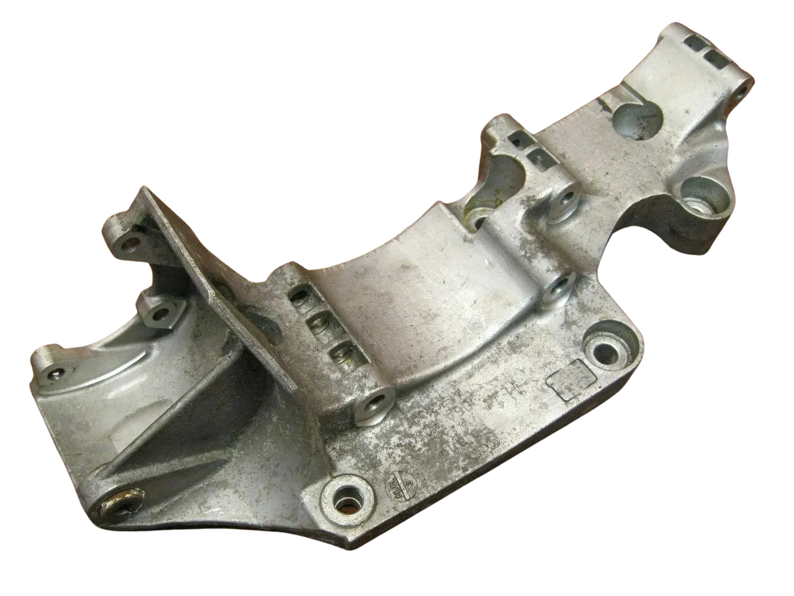 VW Golf 4 Bora Konsole Aggregateträger Halter Lichtmaschine 06A903141P 2,0 - Bild 1