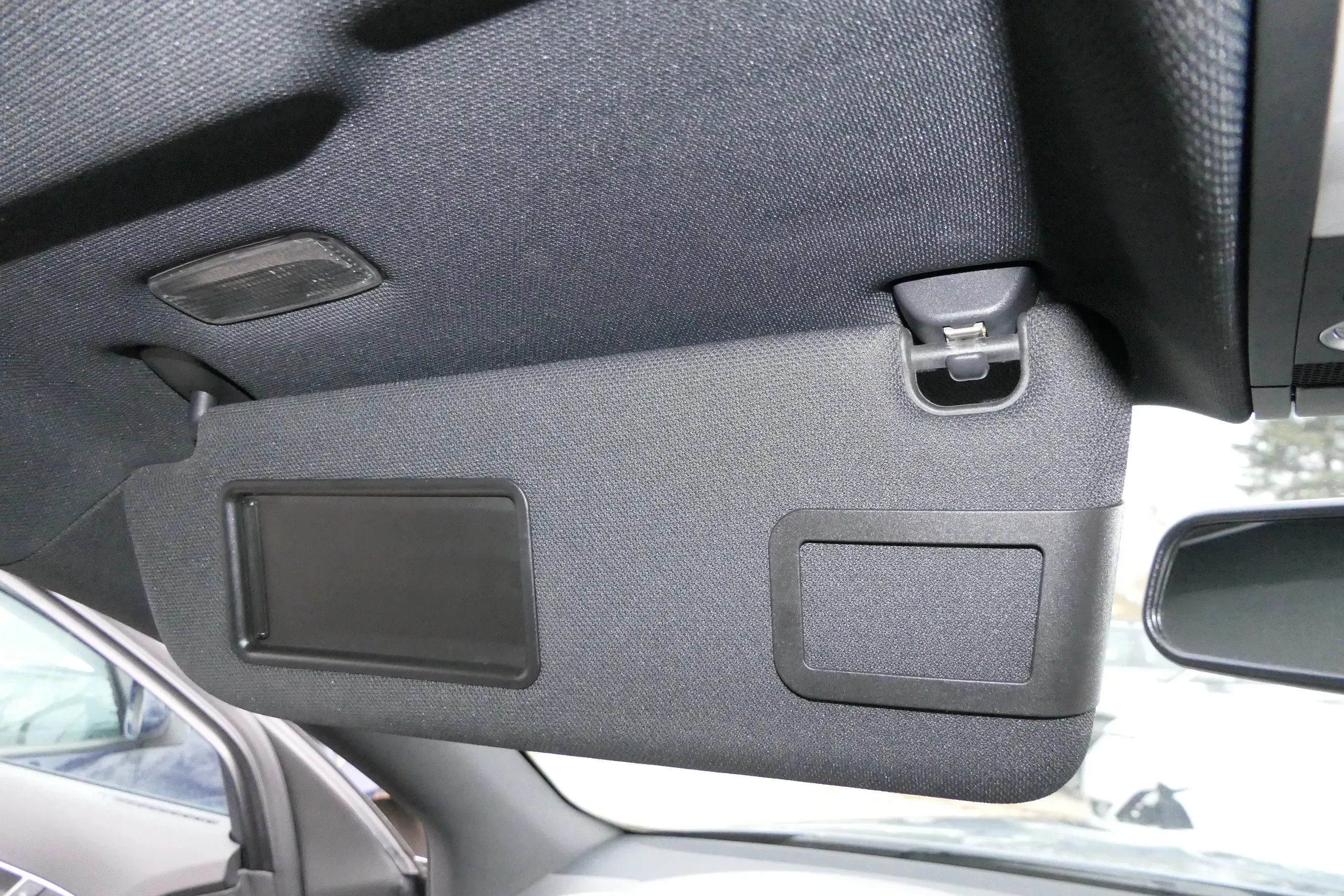 Audi A6 4F Sonnenblenden Sonnenblende links 4F0857551P schwarz soul - Bild 1