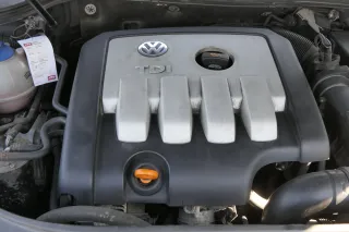VW Golf 5 Passat Motorabdeckung Abdeckung Motor Blende  2.0 TDI 1,9 AZV BKD 16V - Bild 3
