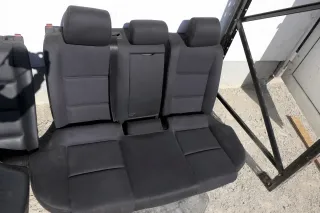 Audi A4 B6 B7 8E Sitz Rückbank Rücksitzbank hinten 3-Punkt-Gurt schwarz - Bild 1