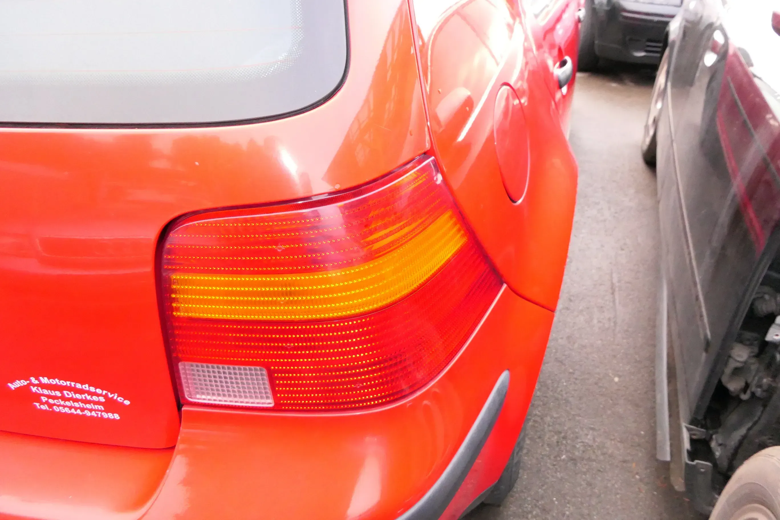 VW Golf 4 1J Rücklicht Rückleuchte Heckleuchte Hecklicht orange hinten rechts - Bild 1