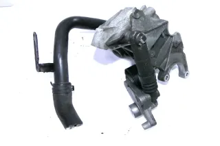 VW Passat 3C A6 4F A4 B7 Halter Konsole Servopumpe Flügelpumpe Träger TDI - Bild 1