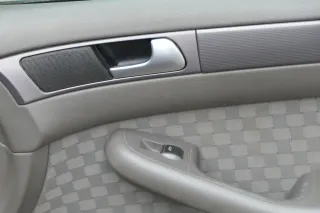 1x A6 4B Türverkleidung Verkleidung Tür vorne rechts swing grau - Bild 3