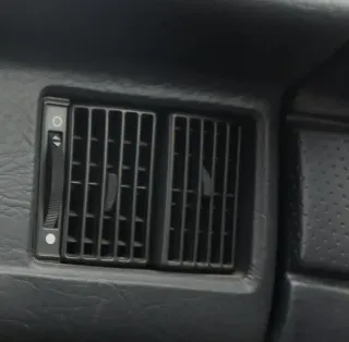 Audi 80 8C Lüftungsdüse Düse Lüftung vorne rechts - Bild 1