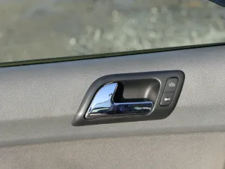 1x VW Polo 9N 9N3 Türverkleidung Verkleidung Tür vorne links  4/5-Türer dunkel - Bild 3