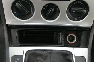 Passat 3C Mittelkonsole Verkleidung Klappe Abdeckung Dekor silber matt chrom Asc - Bild 7