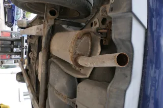 VW Golf 3 Auspuff Mitteltopf + Endschalldämpfer 1,6 AFT 2E AKS AGG AKR ADY 2.0 - Bild 1