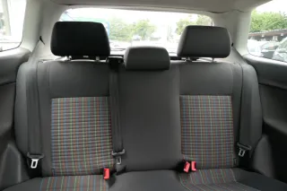 VW Polo 9N 9N3 Sitz Rückbank Sitzfläche Sitze 3 Punkt Gurt hinten mit Kopfstütze - Bild 4