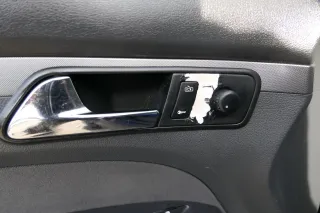 VW Touran 1x Türverkleidung Verkleidung Tür vorne links - anthrazit - Bild 4