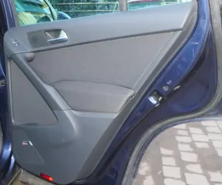 VW Tiguan 5N 1x Türverkleidung Verkleidung Tür hinten rechts schwarz - Bild 4