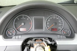 Audi A4 8E B7 Tacho Tachometer Kombiinstrument 8e0920932 243.000KM TDI Diesel - Bild 2