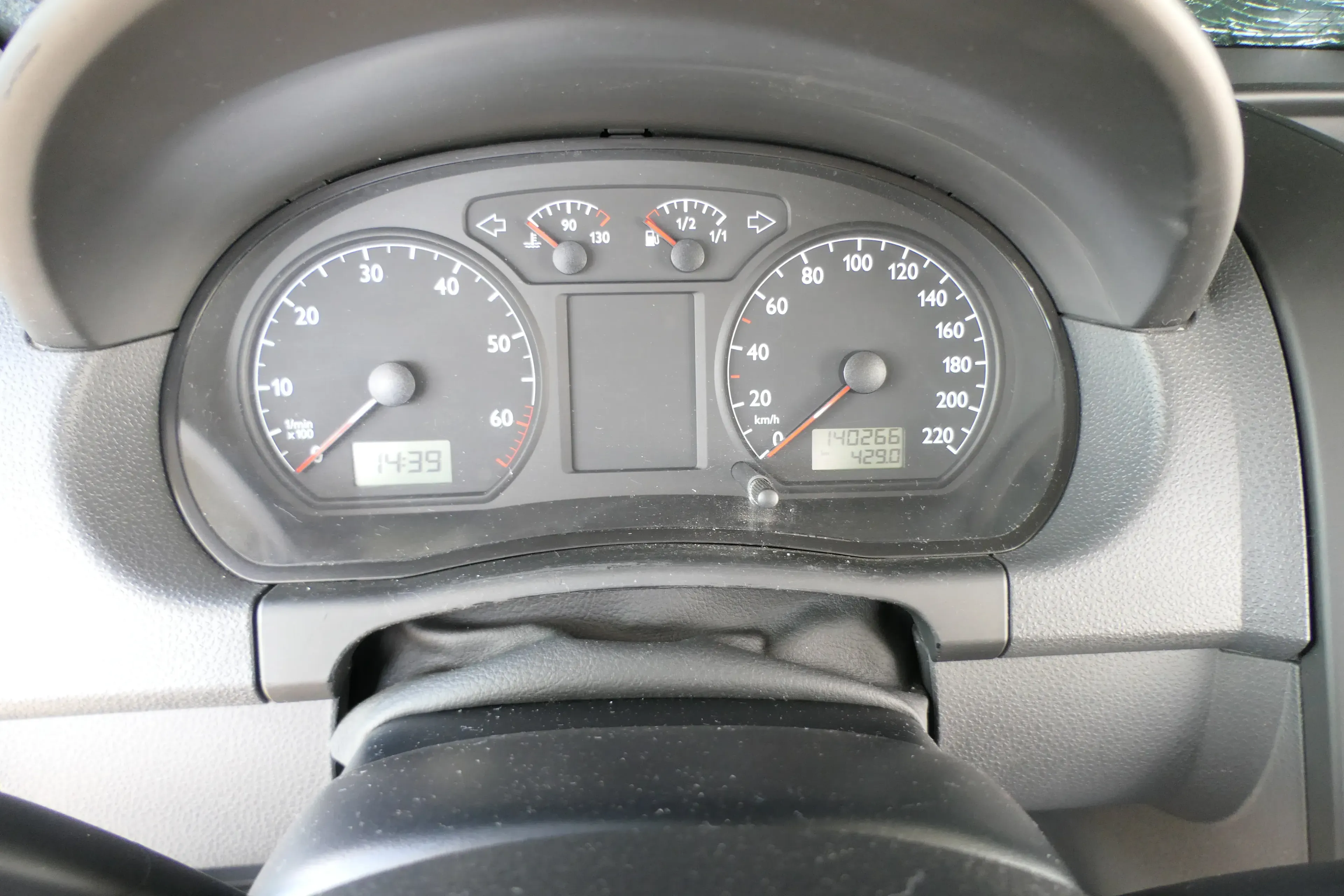 VW Polo 9N Tacho Tachometer Kombiinstrument 140.000km 6Q0920800P 1,2 47kw 40kw - Bild 1