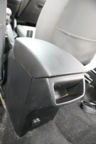 Seat Altea 5P XL Mittelarmlehne Armlehne Lehne Mitte Original + Halter schwarz - Bild 1