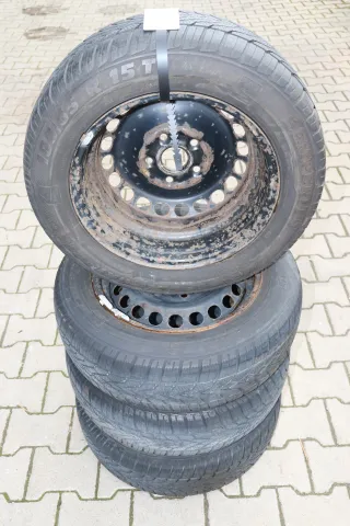 Audi A4 B5 A6 4B Passat 3BG Felgen Reifen Winterreifen M+S 185/65 R15 88T  3-6mm - Bild 2
