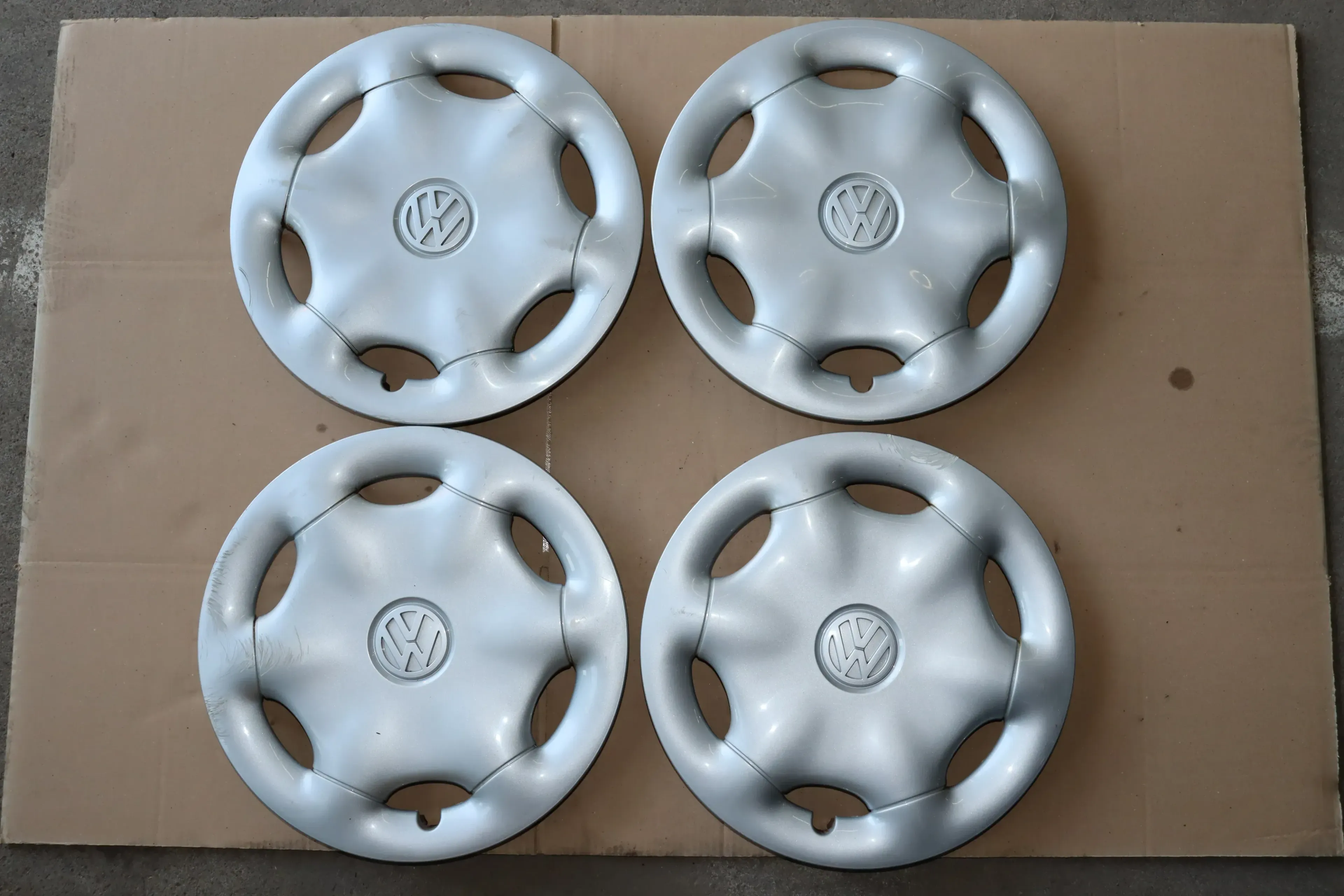 original 4 Stück VW Sharan 7M Radkappe Radzierkappe 15 Zoll 7M0601147F - Bild 1