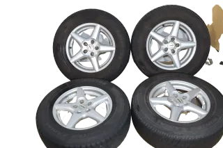 VW Passat 3C Golf Reifen Winterreifen 225/70 R16 107S Alufelgen Felgen KBA 46593 - Bild 1