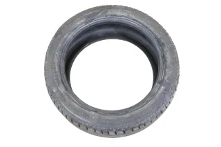 1x VW Golf 5 9N 6Y Reifen 235/45 R17 94V Sommerreifen ca. 7,5mm NUR REIFEN - Bild 1