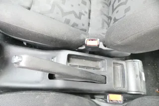 VW Golf 4 Bora Mitteltunnel Aschenbecher hinten Verkleidung schwarz - Bild 1