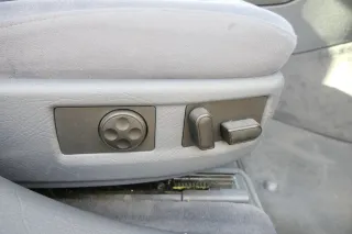 Audi A8 4D Sitz Beifahrersitz vorne rechts elektrisch verstellbar aquablau - Bild 3