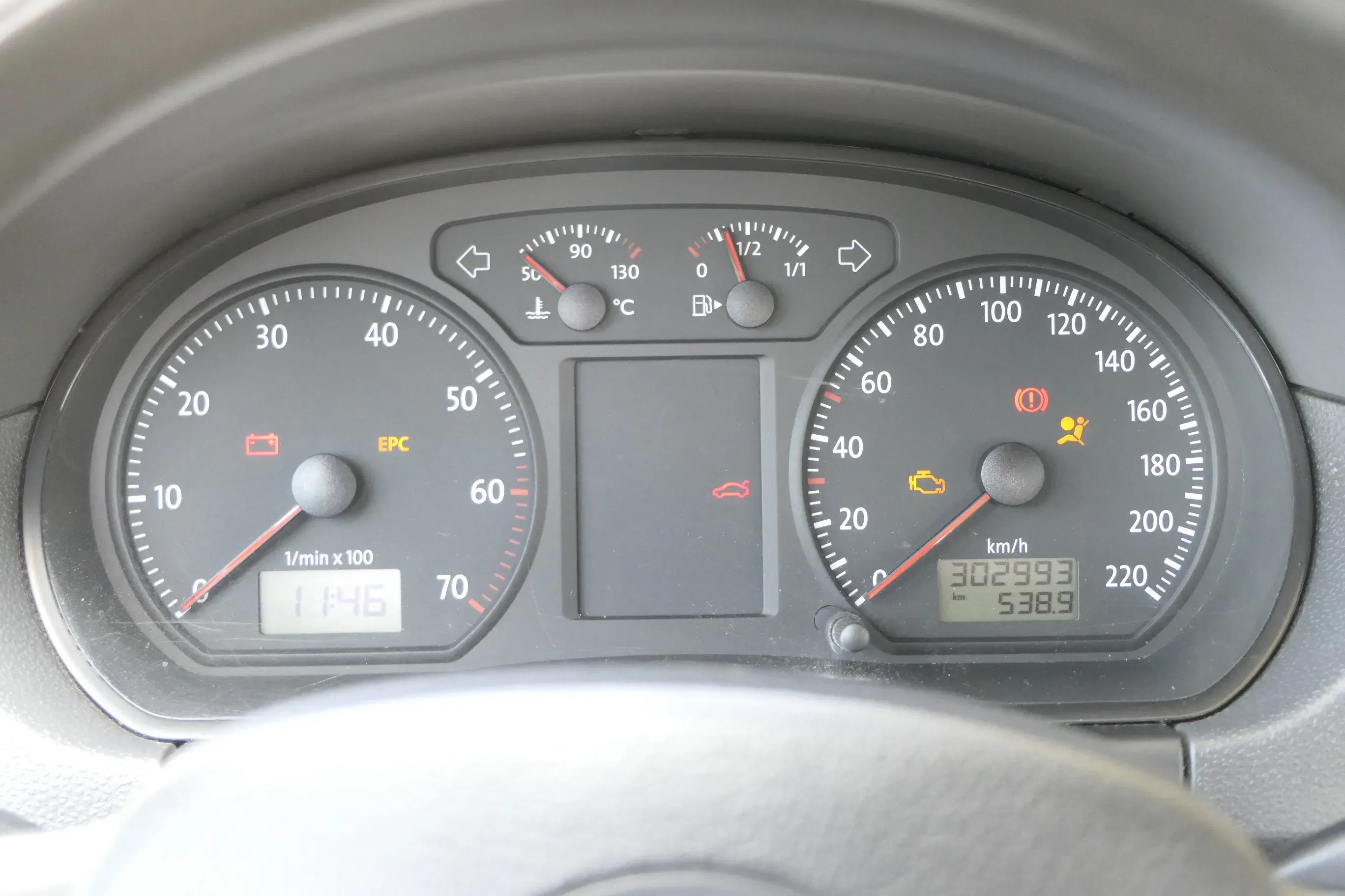 VW Polo 9N Tacho Tachometer Kombiinstrument 6Q0920803E 1,2 47kw 40kw 302.000KM - Bild 1