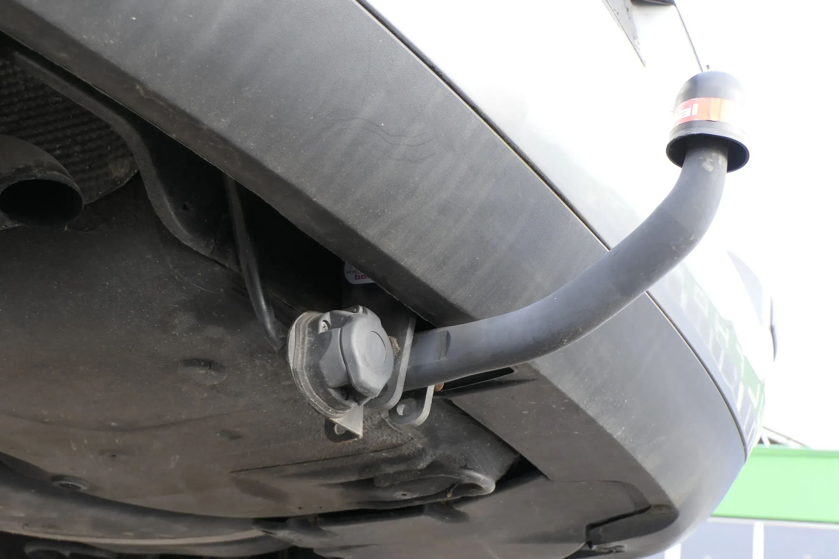 VW Passat 3BG Anhängerkupplung Anhängekupplung starr starre Bosal + Kabelbaum - Bild 1