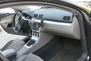 VW Passat 3C B7 Armaturenbrett braun latte macchiato OHNE Anbauteile - Bild 1