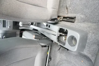 Skoda Fabia 5J Mitteltunnel Tunnel Becherhalter Mittelkonsole 5J0863241B 47H - Bild 3