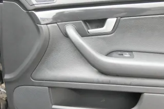 4x Audi A4 8E B6 Türverkleidung Verkleidung Tür schwarz Leder - Bild 6