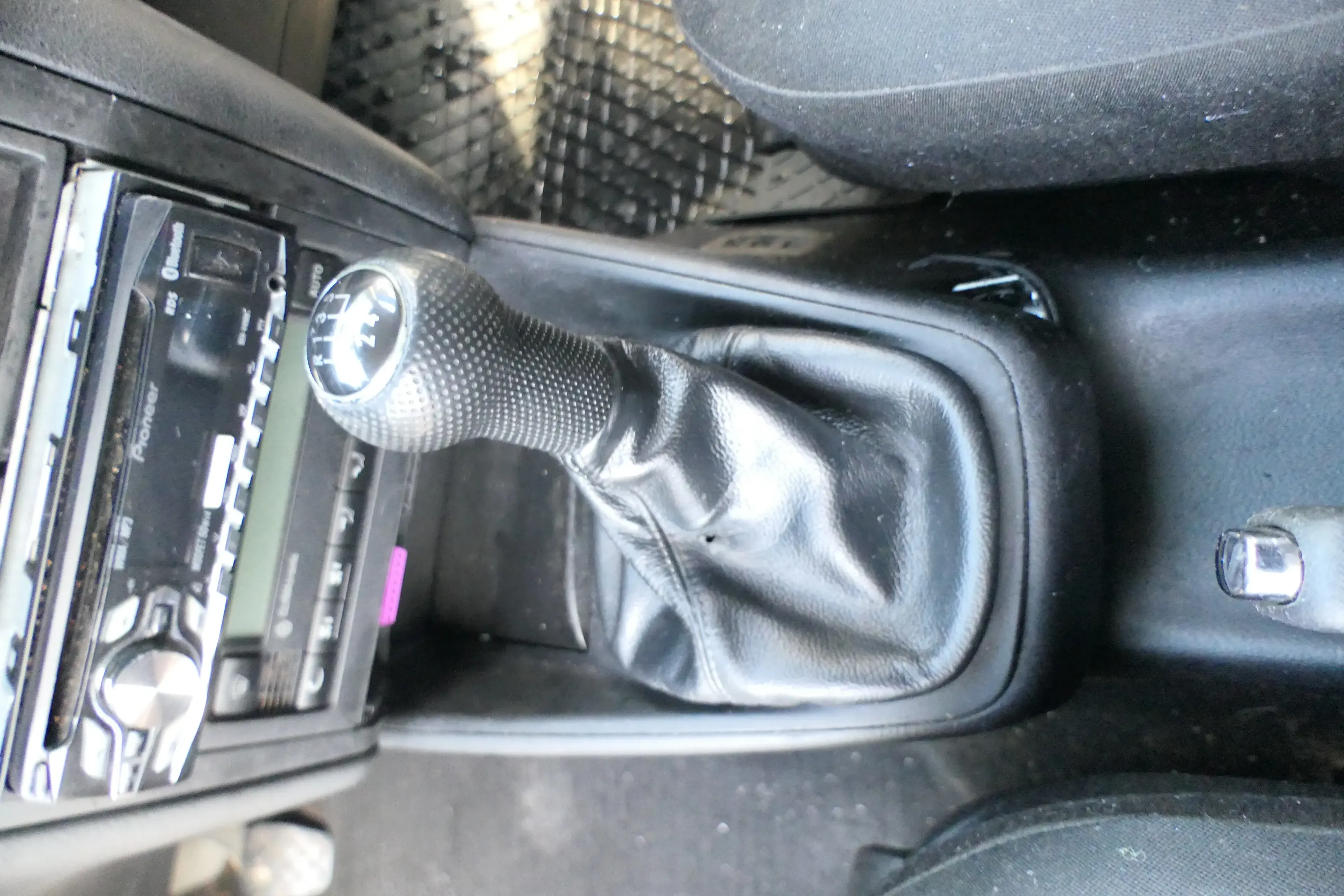 VW Golf 4 Bora Schaltknauf Schaltsack Schaltung Schaltknüppel schwarz Benziner 5 - Bild 1
