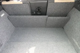 VW Tiguan 5N Ladeboden Verkleidung Abdeckung Kofferraum Teppich Boden - Bild 2