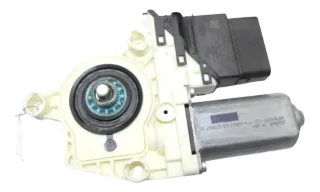 VW Passat 3C elektrischer Fensterheber Motor hinten rechts 1K0959704P - Bild 1