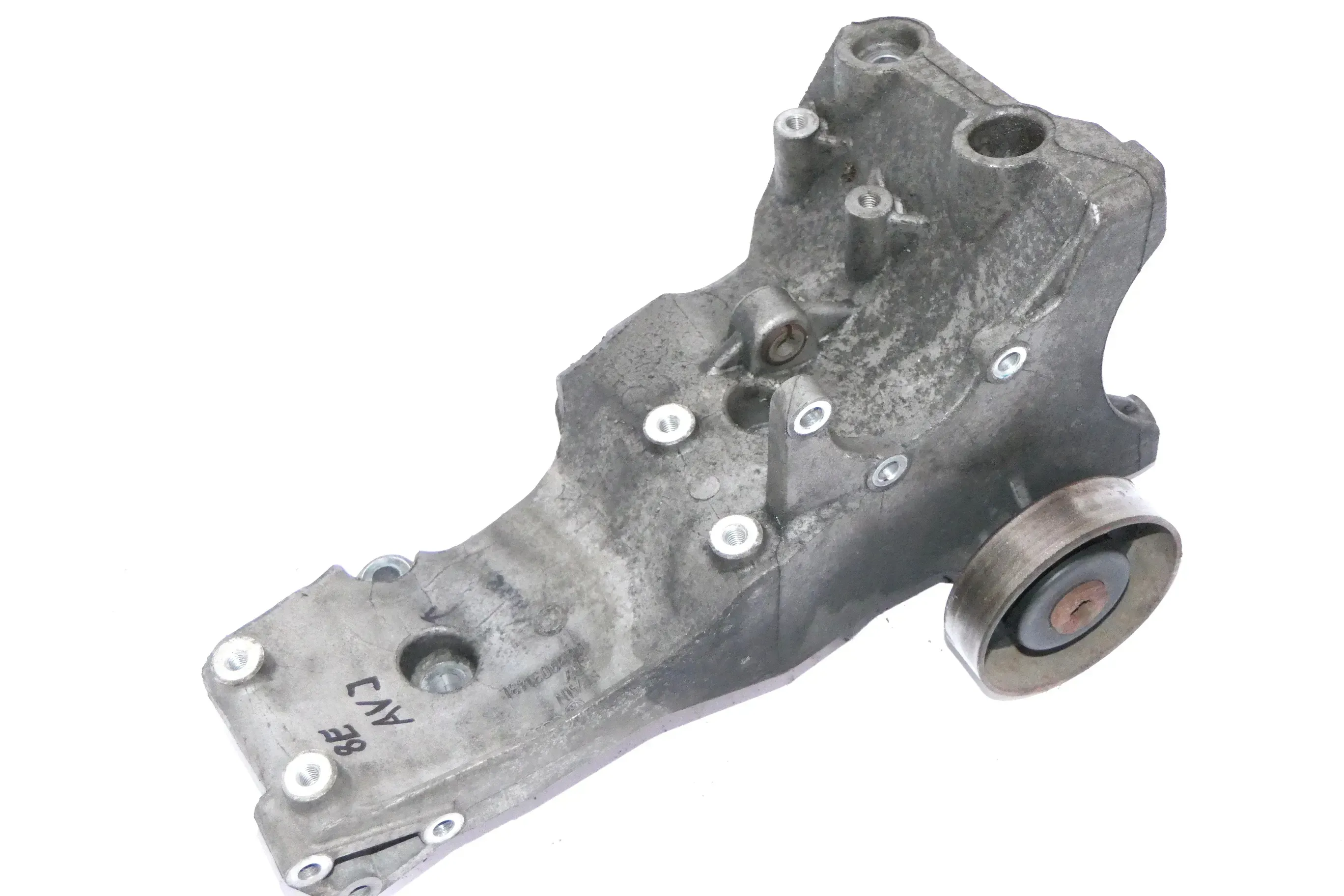 Audi A6 4F A4 B6 B7 8E Halter Konsole Lichtmaschine Träger 06d903141G AVJ - Bild 1
