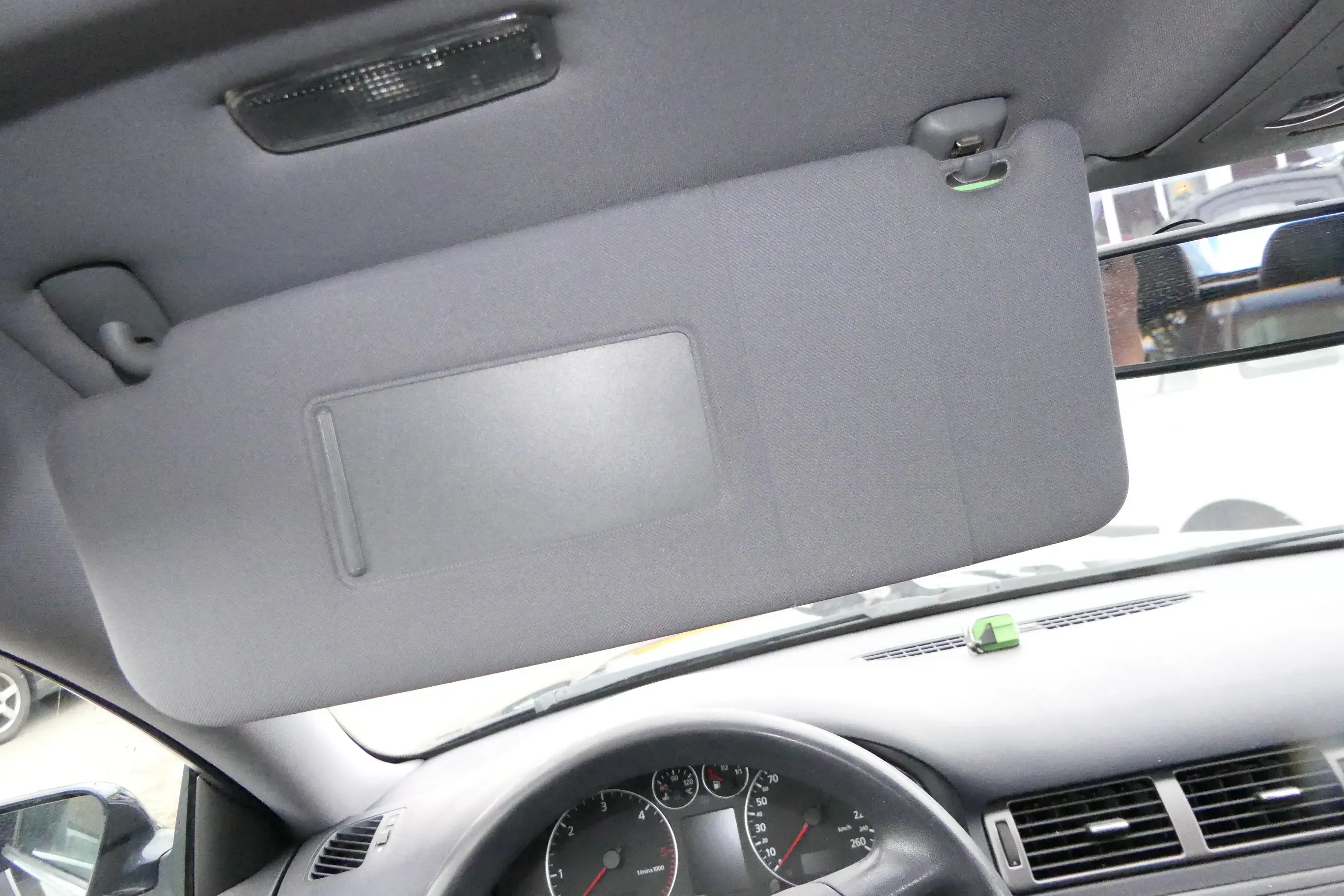 Audi A6 4B Sonnenblenden Sonnenblende links Farbe = aqua blau 26u - Bild 1