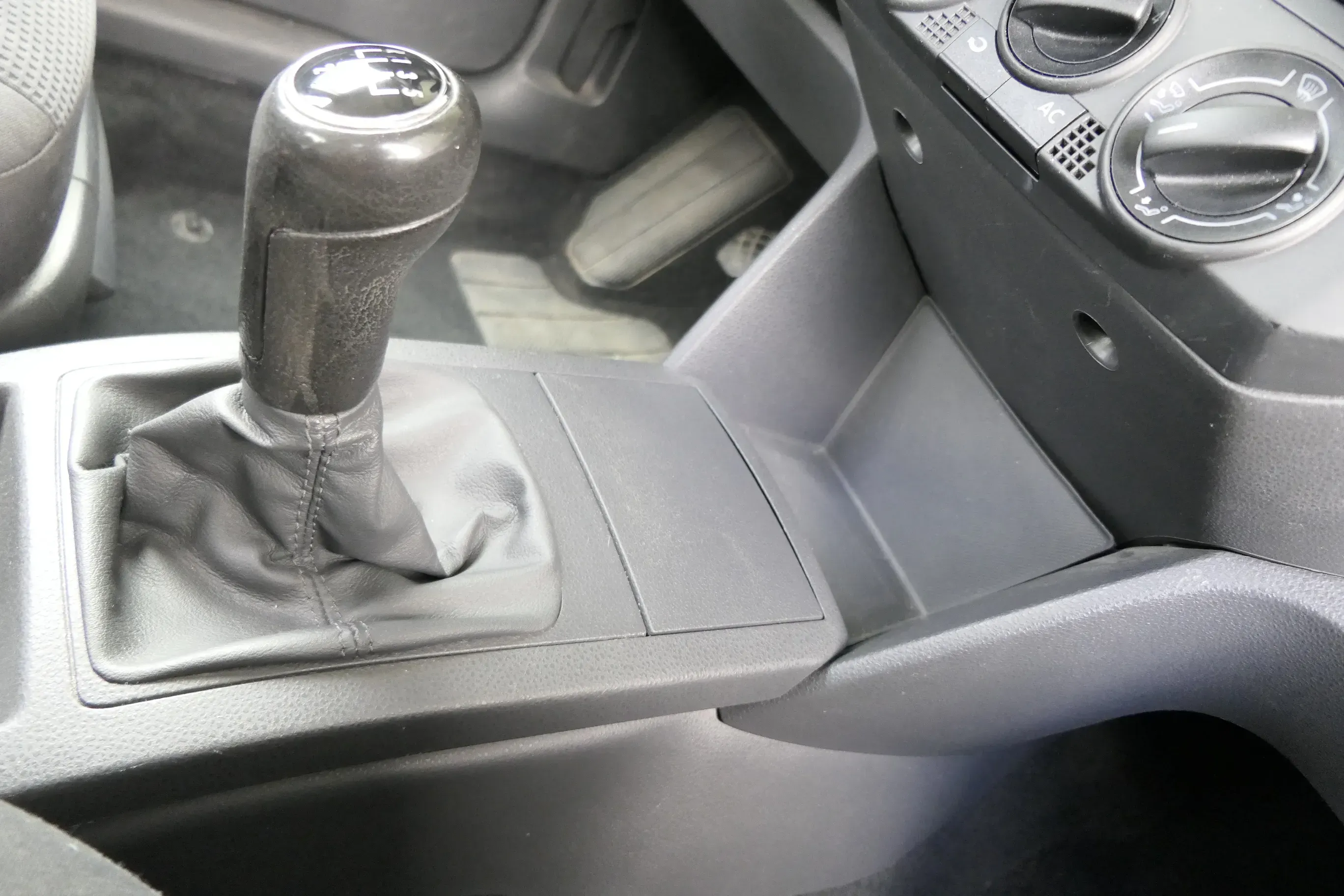 VW Polo 9N 9N3 Schaltknauf Schaltsack Schaltung Schaltknüppel 6Q171113F  c - Bild 1