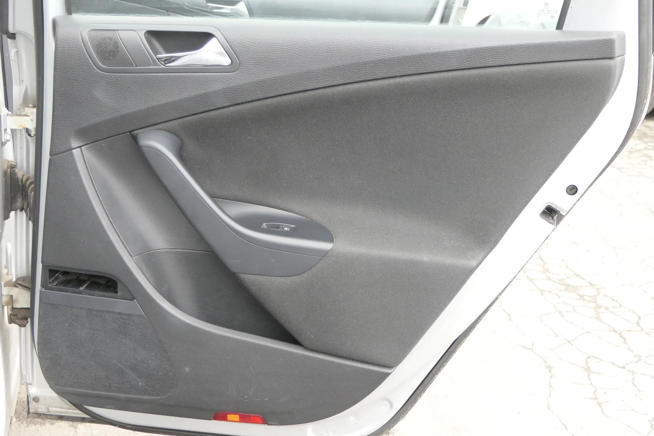 VW Passat 3C Variant Türverkleidung Verkleidung Tür hinten rechts schwarz - Bild 1