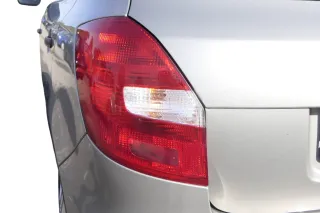 Skoda Fabia 5J Schrägheck Rücklicht Rückleuchte original hinten links 5J6945111 - Bild 1