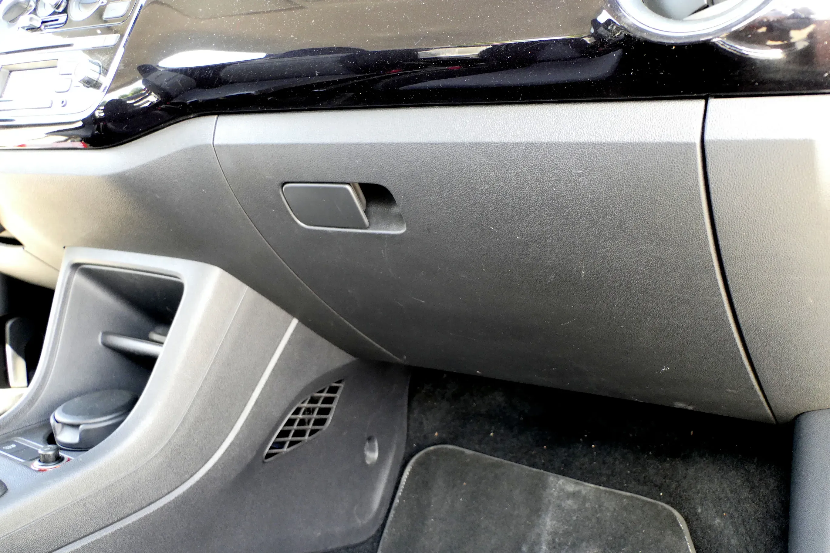 VW Up Seat Mii Handschuhfach Fach Griff Klappe schwarz 1S1857114 titanschwarz - Bild 1