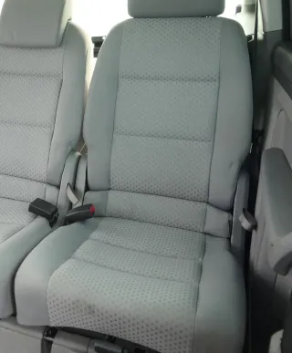 VW Touran Sitz hinten links grau (hinterm Fahrersitz) Rücksitz - 101798 - Bild 4