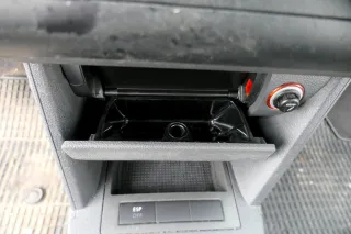 VW Touran 1T Aschenbecher Zigarettenanzünder vorne 1T1857961F 71N schwarz - Bild 2