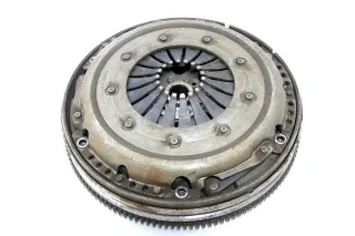 VW Passat A4 Schwungrad Zweimassenschwungrad 1,6 2,0 ALZ AHL ARM ANA ALT - Bild 1