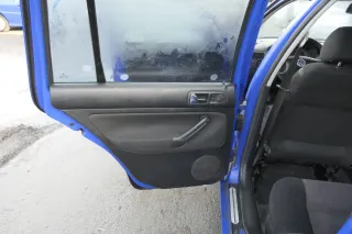 1x VW Golf 4 1J Kombi Türverkleidung Verkleidung Tür hinten links schwarz - Bild 1