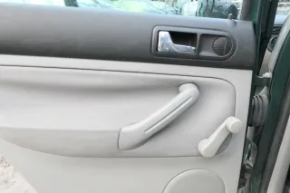 1x VW Golf 4 1J Limousine Türverkleidung Verkleidung Tür hinten links grau - Bild 2