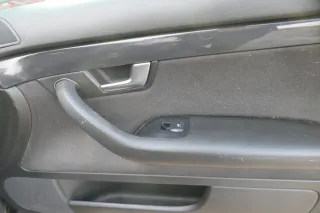 1x A4 8E B6 Türverkleidung Verkleidung Tür vorne rechts soul schwarz - Bild 2