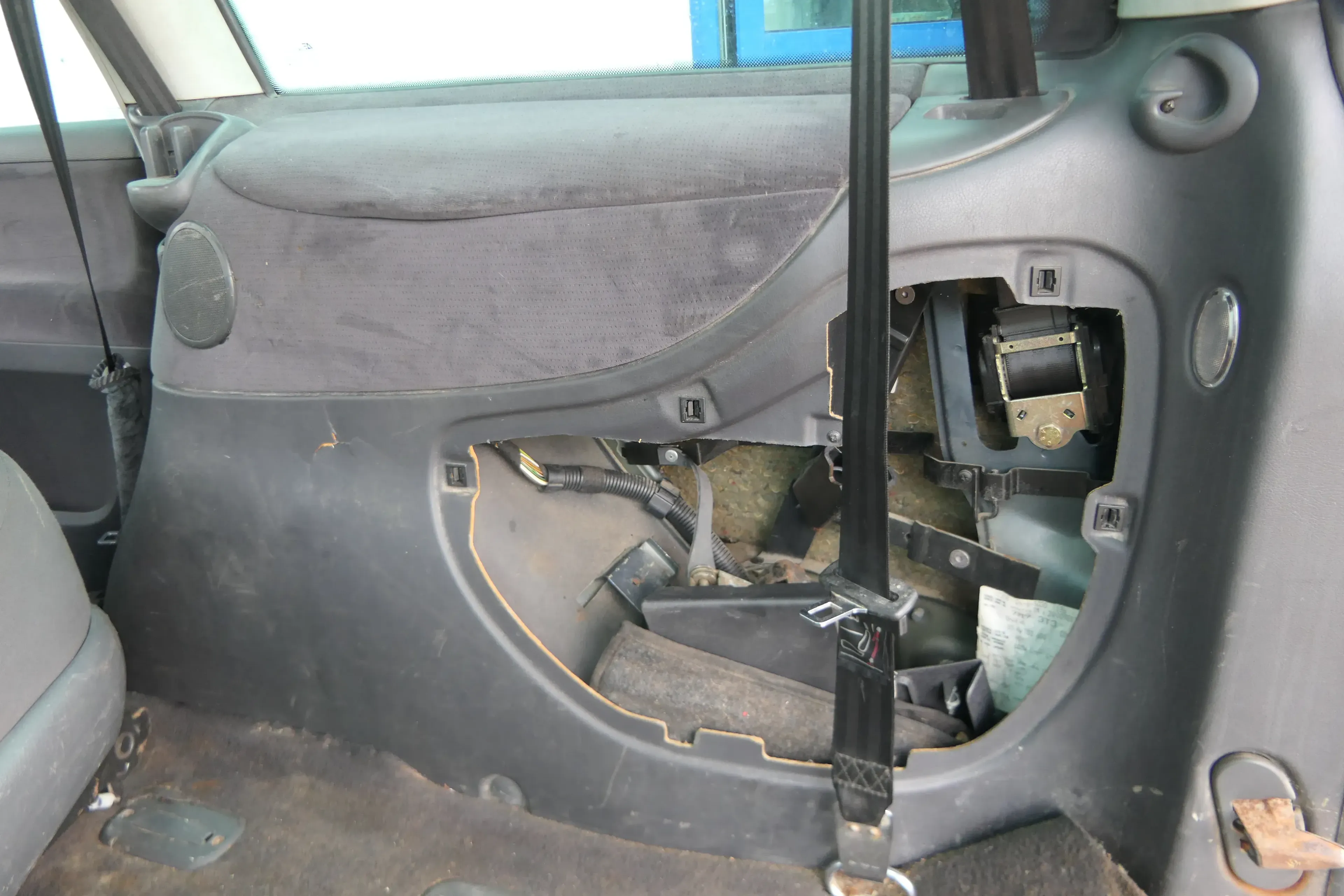 VW Sharan 7M Abdeckung Kofferraum Fach Box Ablagefach rechts hinten +Verkleidung - Bild 1