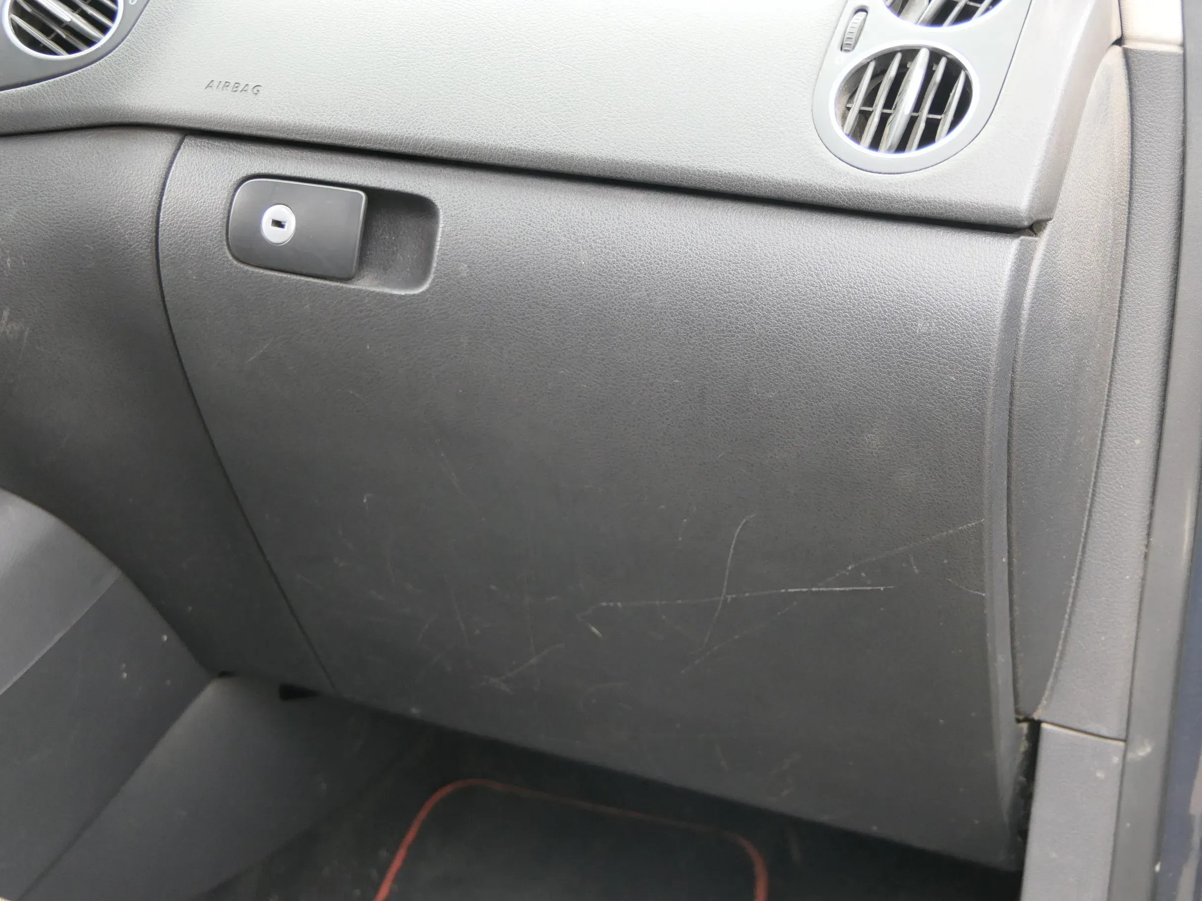 VW Golf Plus 5M Deckel Klappe für Handschuhfach Handschuhfachdeckel -Kratzer - Bild 1