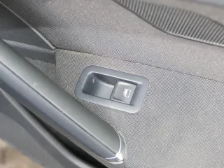 1x VW Golf 7 5G AU Variant Kombi Türverkleidung Tür hinten rechts schwarz - Bild 2