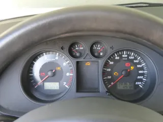 Seat Ibiza 6L Tacho Tachometer Kombiinstrument 283.000km 6L0920801 1,2 47kw 1,4 - Bild 1